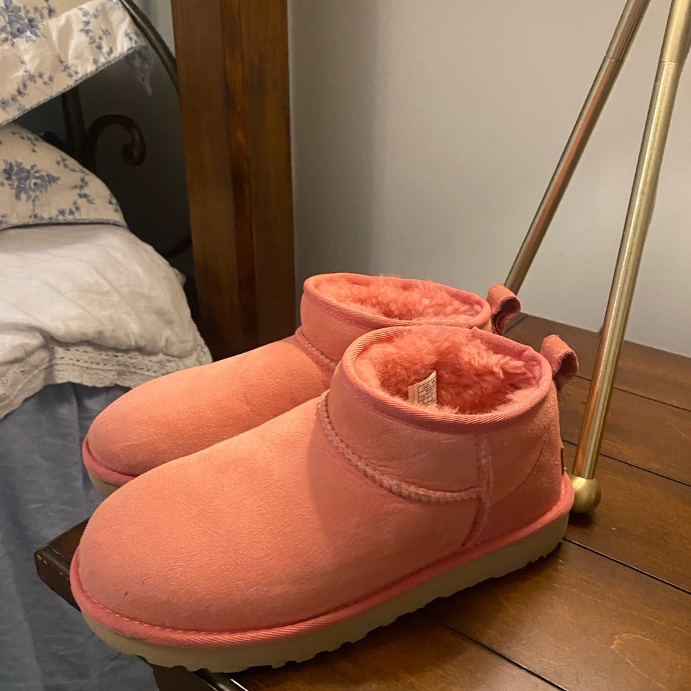 ULTRA MINI PINK UGGS AUTHENTIC 🥰✨💖